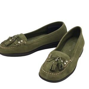 Aerosoles "Your Turn" Green Suede Leather Tassels Loafer Flats size 6.5